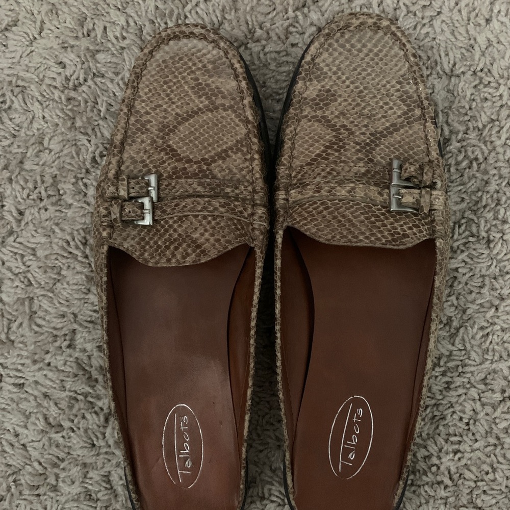EUC Snakeskin flats from Talbots.